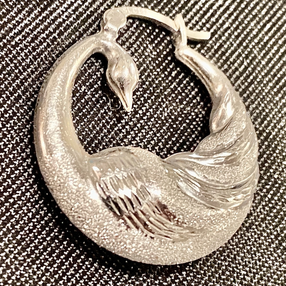 14kt White Gold Dolphin Shaped Earrings